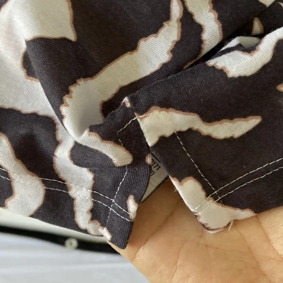 BNWT Women's Marks & Spencer Navy and White Animal Prints Jersey Blouse UK 18 - Picture 4 of 13